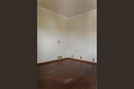 Casa à venda com 322m², 5 quartos e 4 vagasSuíte 1