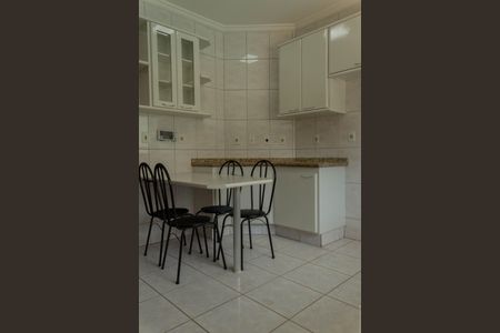 Casa à venda com 322m², 5 quartos e 4 vagasCozinha