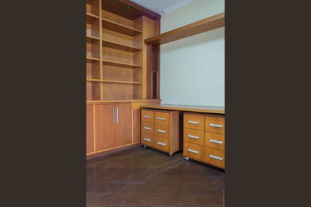 Casa à venda com 322m², 5 quartos e 4 vagasQuarto 1