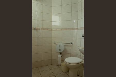 Casa à venda com 322m², 5 quartos e 4 vagasBanheiro de Serviço