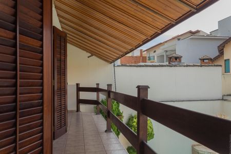 Casa à venda com 322m², 5 quartos e 4 vagasVaranda dos quartos