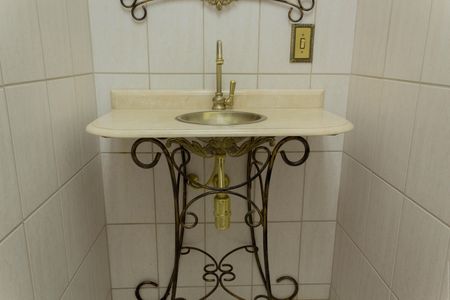 Casa à venda com 322m², 5 quartos e 4 vagasLavabo