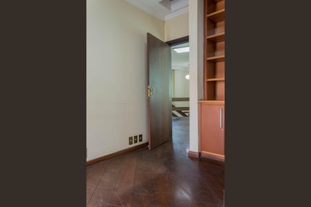 Casa à venda com 322m², 5 quartos e 4 vagasQuarto 1