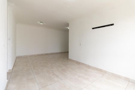 Sala de apartamento para alugar com 2 quartos, 60m² em Jardim Santa Emilia, São Paulo