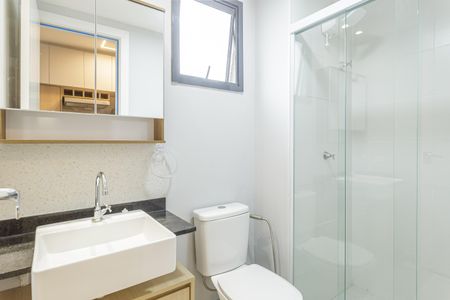 Banheiro de apartamento para alugar com 1 quarto, 25m² em Vila Olímpia, São Paulo