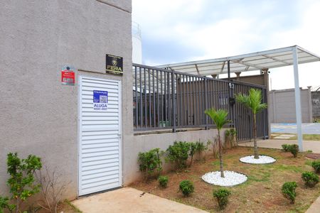 Apartamento para alugar com 35m², 2 quartos e sem vagaPlaca instalada na fachada do condomínio - Código da placa : JHAR-468