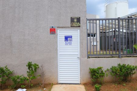 Apartamento para alugar com 35m², 2 quartos e sem vagaPlaca instalada na fachada do condomínio - Código da placa : JHAR-468