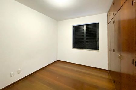 Apartamento para alugar com 129m², 4 quartos e 3 vagas Apartamento para alugar com 129m², 4 quartos e 3 vagasSuite