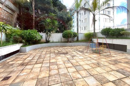 Apartamento para alugar com 129m², 4 quartos e 3 vagas Apartamento para alugar com 129m², 4 quartos e 3 vagasÁrea comum - Pátio