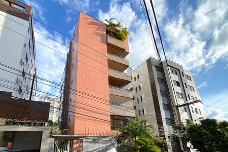 Apartamento para alugar com 129m², 4 quartos e 3 vagas Apartamento para alugar com 129m², 4 quartos e 3 vagasFachada
