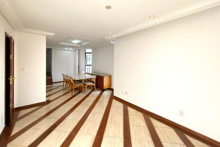 Apartamento para alugar com 129m², 4 quartos e 3 vagas Apartamento para alugar com 129m², 4 quartos e 3 vagasSala