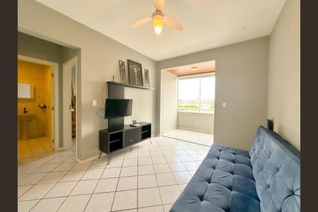 Sala de TV de apartamento para alugar com 1 quarto, 50m² em Ingleses do Rio Vermelho, Florianópolis