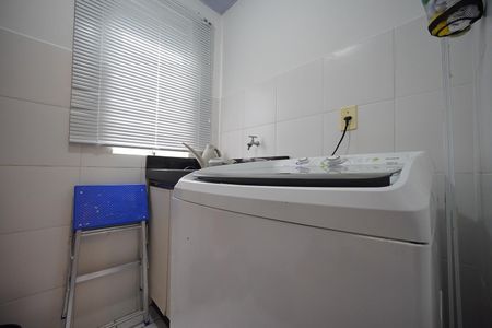 Apartamento para alugar com 60m², 2 quartos e sem vagaCozinha e Área de Serviço