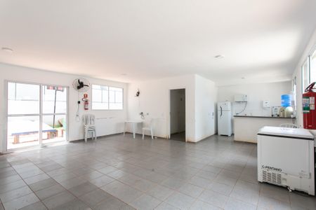 Apartamento à venda com 42m², 2 quartos e sem vaga Apartamento à venda com 42m², 2 quartos e sem vagaSalão de Festas
