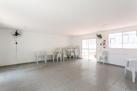 Apartamento à venda com 42m², 2 quartos e sem vaga Apartamento à venda com 42m², 2 quartos e sem vagaSalão de Festas