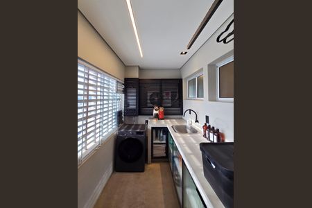 Apartamento à venda com 200m², 3 quartos e 1 vaga Apartamento à venda com 200m², 3 quartos e 1 vagaÁrea de Serviço