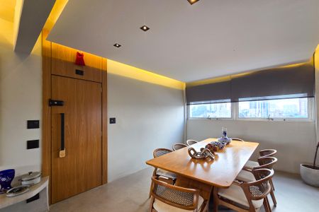 Apartamento à venda com 200m², 3 quartos e 1 vaga Apartamento à venda com 200m², 3 quartos e 1 vagaSala de Jantar