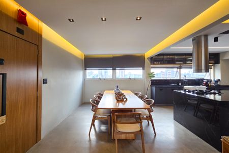 Apartamento à venda com 200m², 3 quartos e 1 vaga Apartamento à venda com 200m², 3 quartos e 1 vagaSala de Jantar