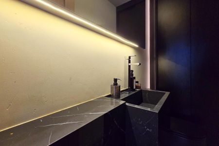 Apartamento à venda com 200m², 3 quartos e 1 vaga Apartamento à venda com 200m², 3 quartos e 1 vagaLavabo