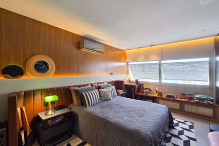 Apartamento à venda com 200m², 3 quartos e 1 vaga Apartamento à venda com 200m², 3 quartos e 1 vagaSuíte