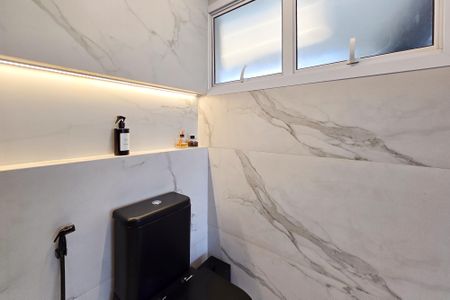 Apartamento à venda com 200m², 3 quartos e 1 vaga Apartamento à venda com 200m², 3 quartos e 1 vagaBanheiro - Suíte