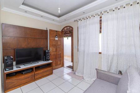 Sala de casa à venda com 2 quartos, 68m² em Copacabana, Belo Horizonte