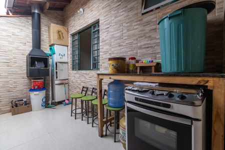 Casa à venda com 68m², 2 quartos e 1 vagaÁrea de Serviço