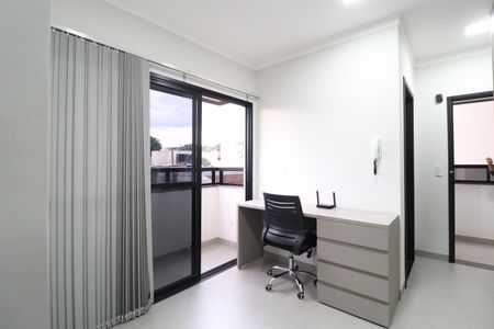 Sala/Cozinha de apartamento para alugar com 1 quarto, 30m² em Santa Mônica, Uberlândia