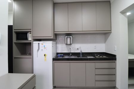 Sala/Cozinha de apartamento para alugar com 1 quarto, 30m² em Santa Mônica, Uberlândia