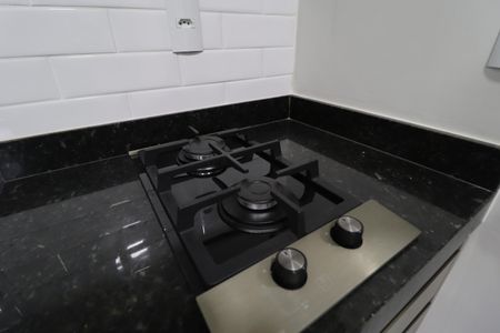 Sala/Cozinha de apartamento para alugar com 1 quarto, 30m² em Santa Mônica, Uberlândia