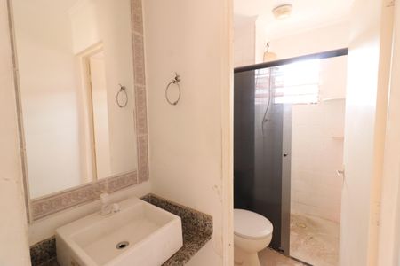 Banheiro de apartamento à venda com 2 quartos, 45m² em Conceicao, Osasco