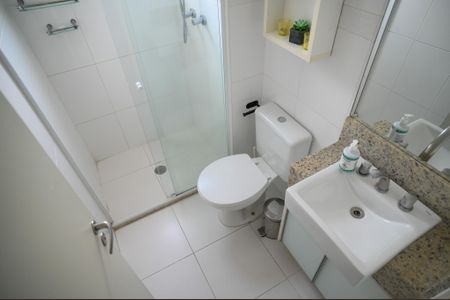 Apartamento à venda com 63m², 2 quartos e 1 vaga Apartamento à venda com 63m², 2 quartos e 1 vagaBanheiro Social