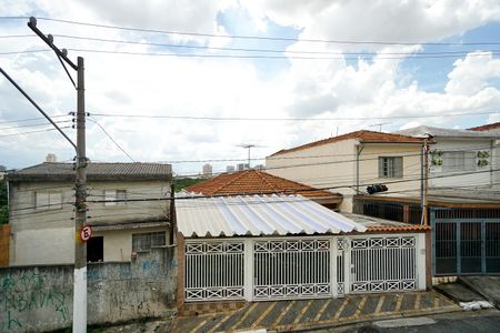 Casa para alugar com 138m², 2 quartos e 1 vaga Casa para alugar com 138m², 2 quartos e 1 vagaVista do quintal
