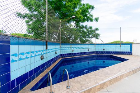 Apartamento à venda com 56m², 2 quartos e 1 vaga Apartamento à venda com 56m², 2 quartos e 1 vagaÁrea comum - Piscina