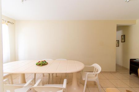 Apartamento à venda com 56m², 2 quartos e 1 vaga Apartamento à venda com 56m², 2 quartos e 1 vagaÁrea comum - Salão de festas