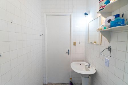 Casa à venda com 341m², 3 quartos e 3 vagas Casa à venda com 341m², 3 quartos e 3 vagasBanheiro 2