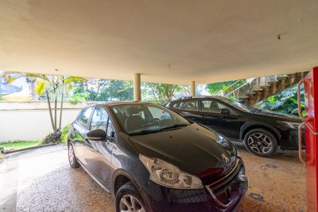 Garagem de casa à venda com 3 quartos, 341m² em Jabaquara, São Paulo