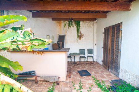 Casa à venda com 341m², 3 quartos e 3 vagas Casa à venda com 341m², 3 quartos e 3 vagasQuintal