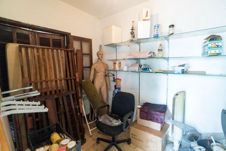 Casa à venda com 341m², 3 quartos e 3 vagas Casa à venda com 341m², 3 quartos e 3 vagasQuarto de Serviço