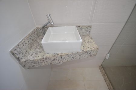 Casa para alugar com 65m², 2 quartos e 1 vagaBanheiro