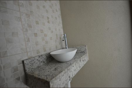 Casa para alugar com 65m², 2 quartos e 1 vagaLavabo