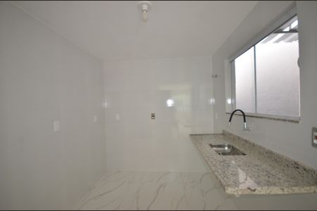 Casa para alugar com 65m², 2 quartos e 1 vagaCozinha