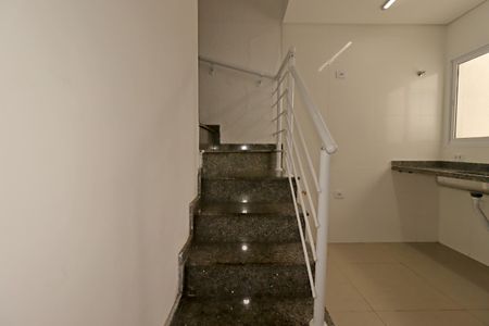 Apartamento para alugar com 100m², 2 quartos e 1 vagaEscada