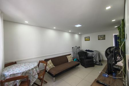 Sala de apartamento para alugar com 2 quartos, 55m² em Canto do Forte, Praia Grande