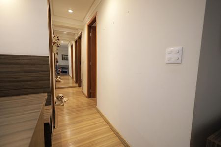 Apartamento à venda com 73m², 3 quartos e 2 vagasCorredor