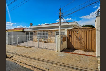 Casa à venda com 221m², 5 quartos e 7 vagas