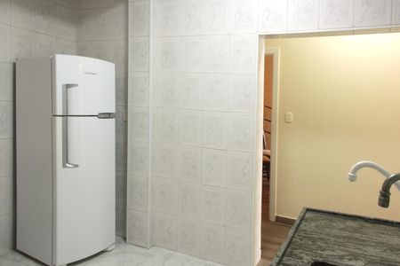 Apartamento para alugar com 130m², 3 quartos e sem vagaCozinha e Área de Serviço