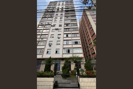 Apartamento para alugar com 130m², 3 quartos e sem vagaFachada