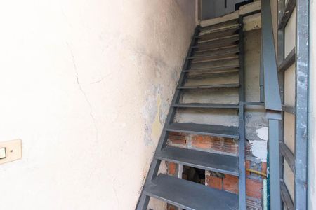 Apartamento para alugar com 50m², 1 quarto e sem vaga Apartamento para alugar com 50m², 1 quarto e sem vagaEscada