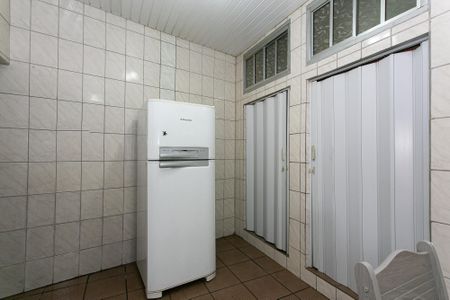 Casa à venda com 329m², 3 quartos e 3 vagas Casa à venda com 329m², 3 quartos e 3 vagasCopa